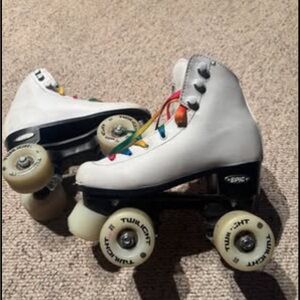 Epic White Kids Roller Skates with light up LED wheels !!!